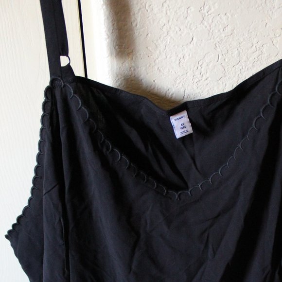 OLD NAVY PLUS SIZE SCALLOPED-EDGE CAMI TOP - Picture 2 of 4